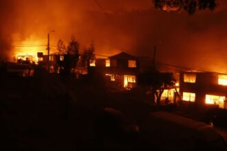 Amplían plazo de investigación por megaincendio en Valparaíso durante 90 días