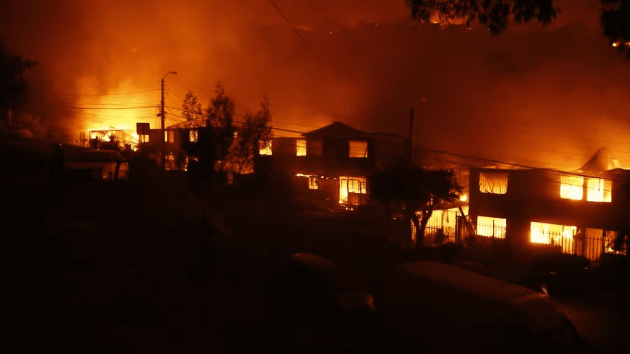 Amplían plazo de investigación por megaincendio en Valparaíso durante 90 días Amplían plazo de investigación por megaincendio en Valparaíso durante 90 días