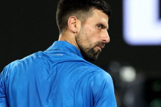 Novak Djokovic vence a Alcaraz en emocionante partido del Australian Open