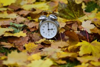 Cambio de Hora Chile 2025: Fecha y Preparativos para el Invierno