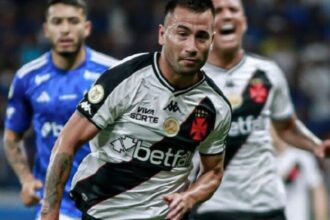 Colo Colo busca reforzarse con Jean Meneses: desafíos y expectativas