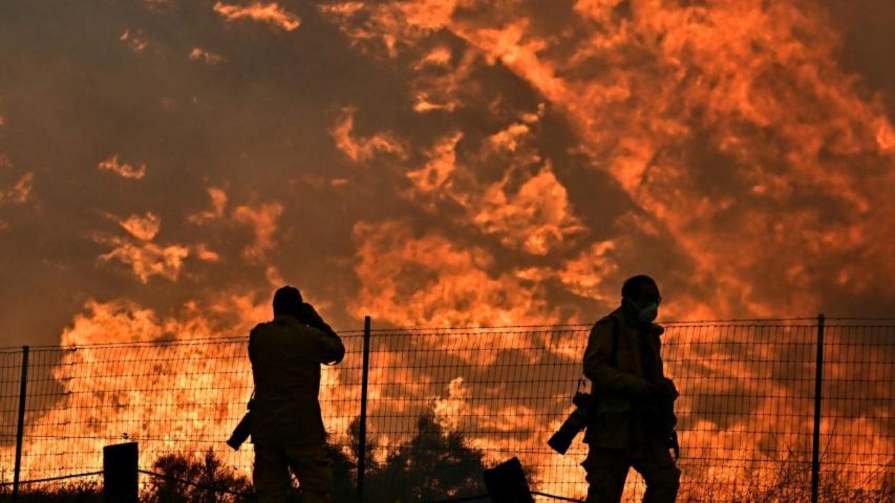 Incendios forestales en California: evacuaciones y operaciones complicadas Incendios forestales en California: evacuaciones y operaciones complicadas