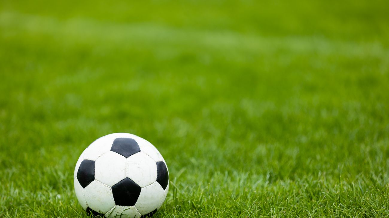 Fútbol chileno reiniciará actividades tras acuerdo entre Sifup y ANFP Fútbol chileno reiniciará actividades tras acuerdo entre Sifup y ANFP