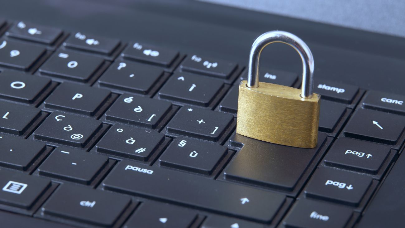 Aumento de cibercrímenes desafía la ciberseguridad en empresas tecnológicas globales Aumento de cibercrímenes desafía la ciberseguridad en empresas tecnológicas globales