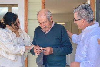 Entregan nueva vivienda a afectado por incendio en Santa Juana