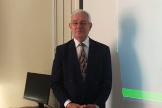 Arturo Chamorro, de 72 años, se gradúa como Preparador Físico en Concepción