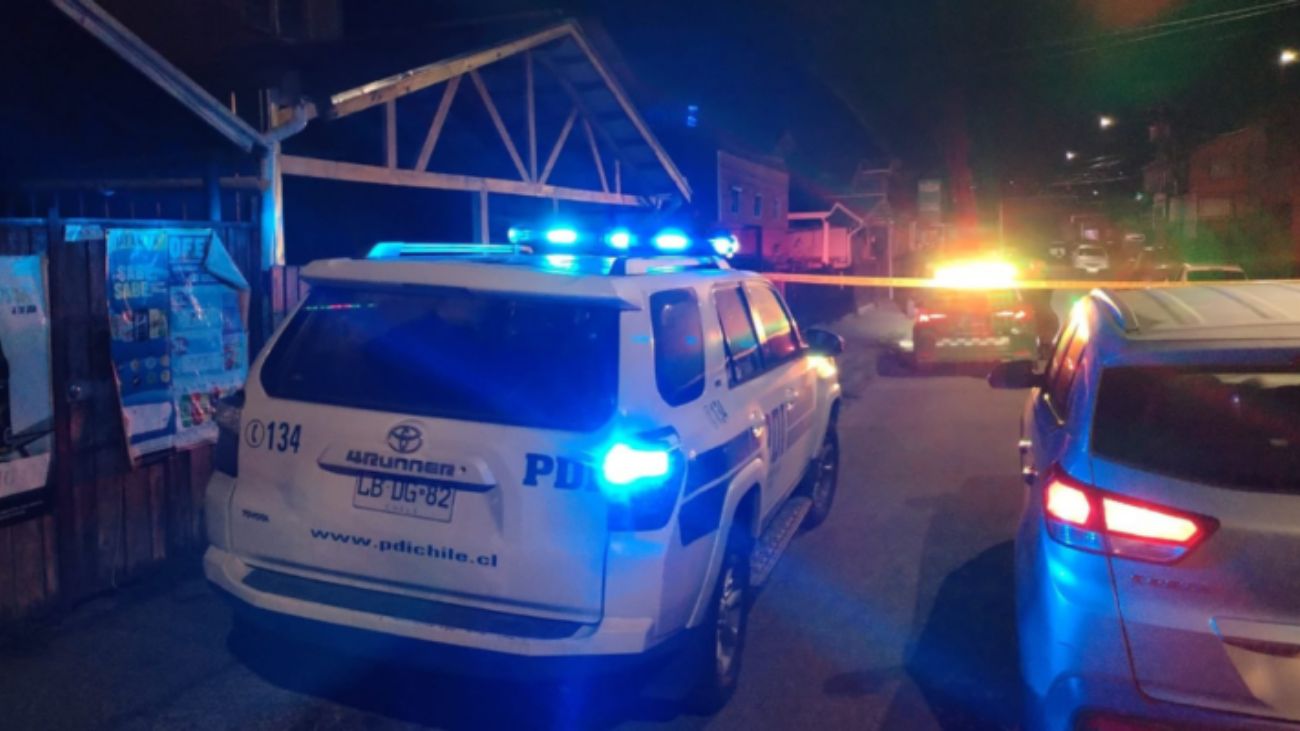Joven de 17 años se entrega por homicidio en Ancud, Chiloé Joven de 17 años se entrega por homicidio en Ancud, Chiloé