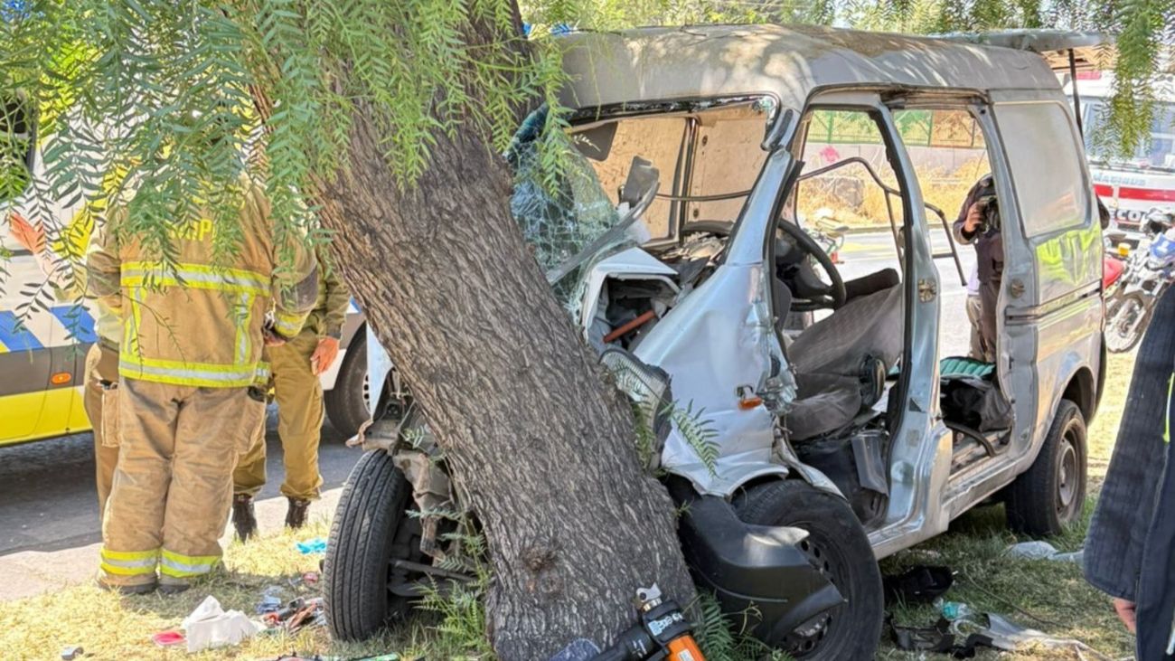 Accidente en Maipú: dos fallecidos y cuatro heridos graves Accidente en Maipú: dos fallecidos y cuatro heridos graves