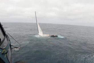 Éxito en rescate de tripulantes de yate en Punta Lengua de Vaca