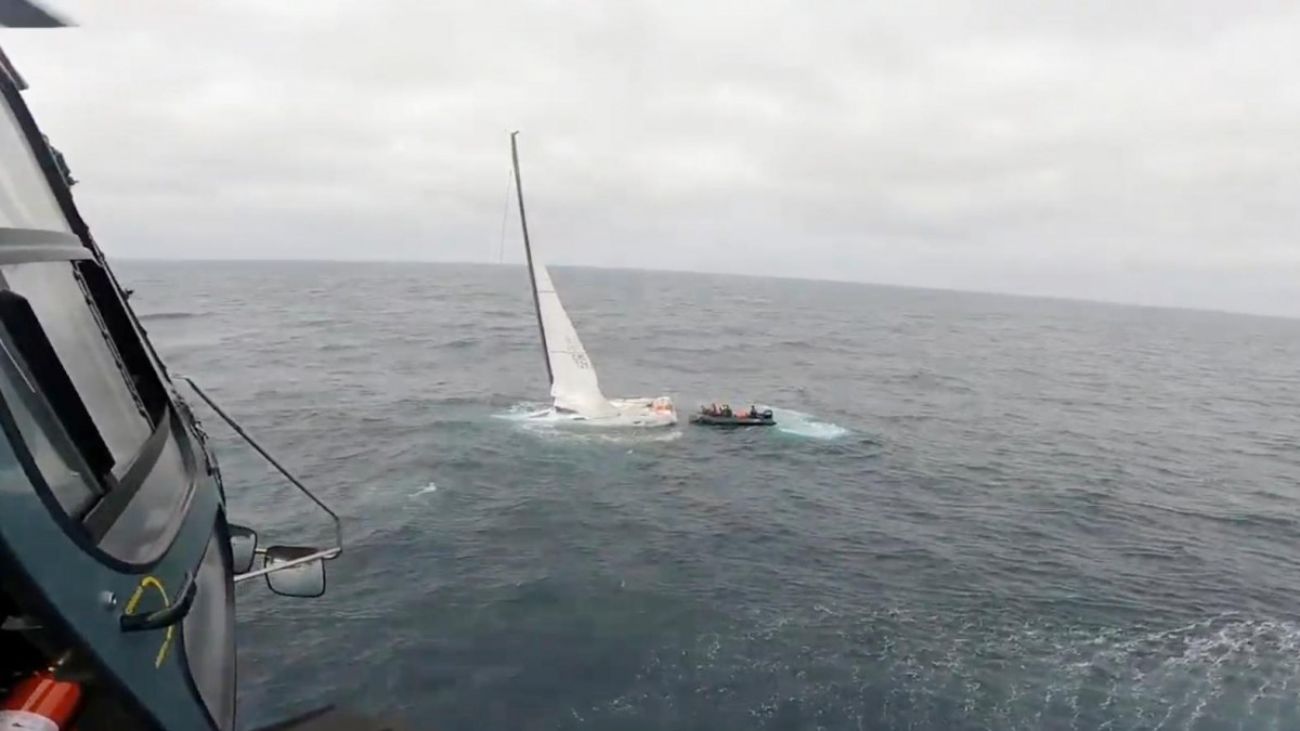 Éxito en rescate de tripulantes de yate en Punta Lengua de Vaca