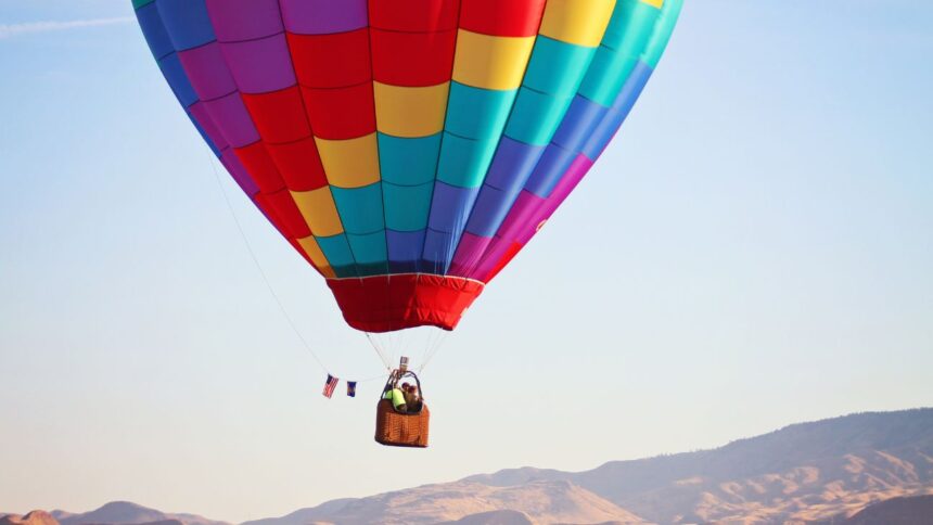 Investigan irregularidades en adquisición de viajes en globo en Frutillar