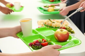 Millonario pago de Junaeb por pocas raciones de comida escolar