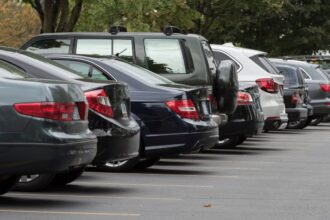 Tasación fiscal 2025 de autos: ¡Prepárate para el permiso de circulación!