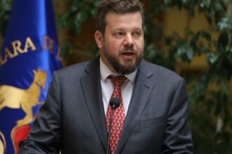 Desacuerdo de Kaiser con Chile Vamos por reforma de pensiones