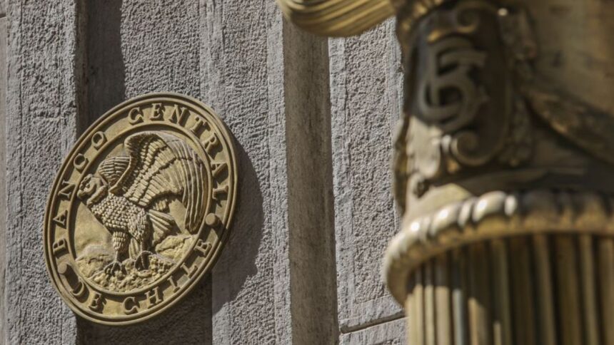 Banco Central decide mantener tasa de interés en 5% para 2025