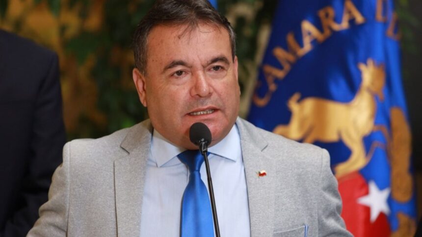 Diputado Juan Carlos Beltrán sufre accidente en Valparaíso: estado de salud