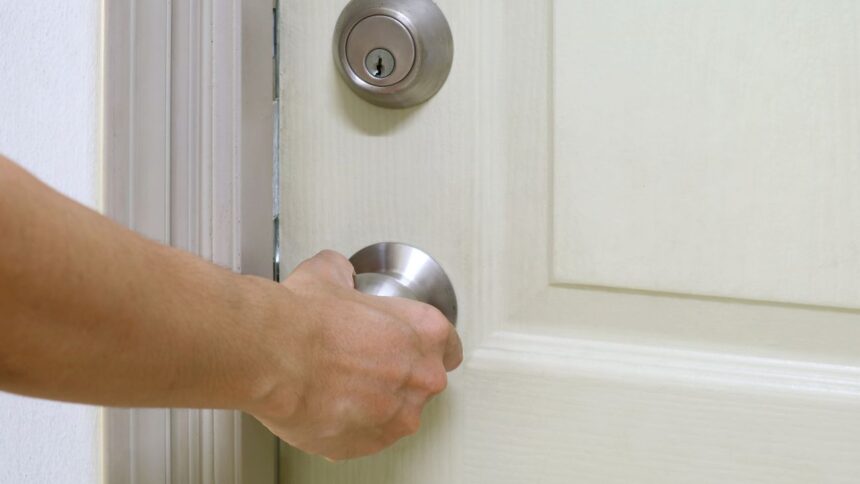 Retraso en entrega de viviendas postincendios en Bío Bío: solo 40% listas