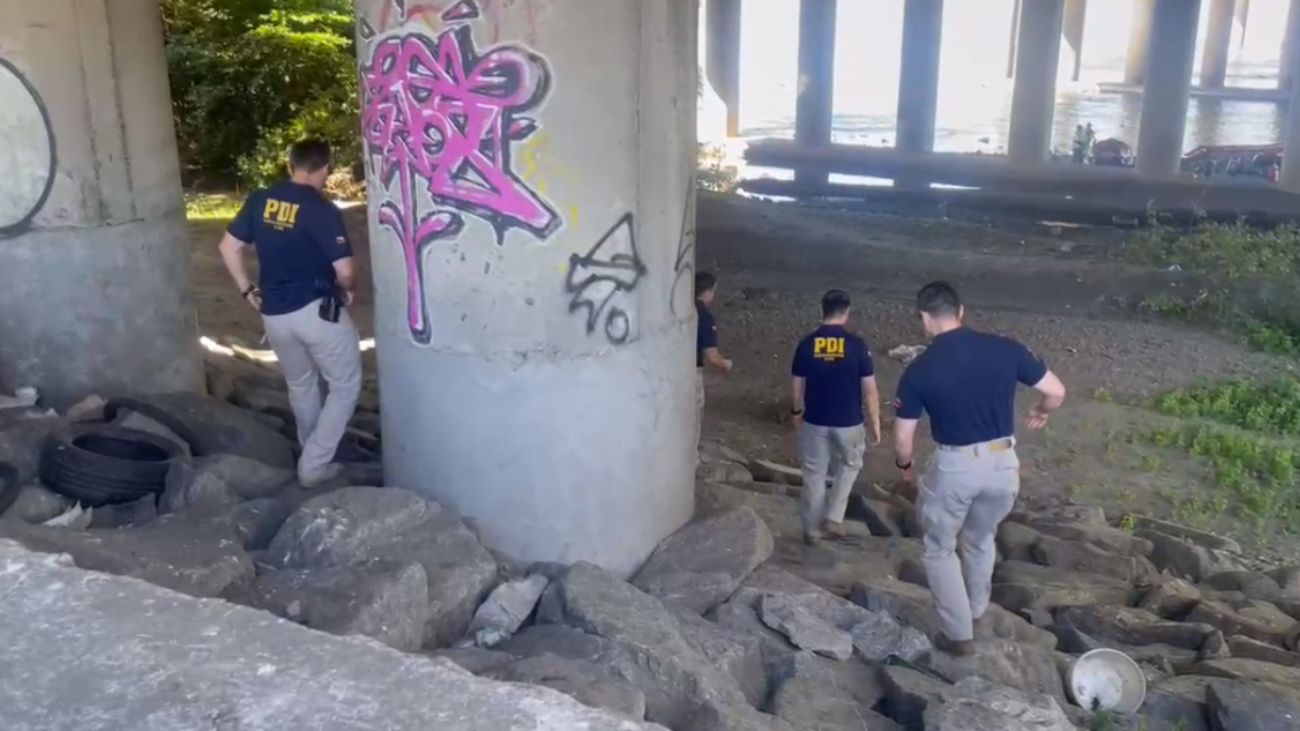 Hallan cadáver en el río Bío Bío que podría ser hombre desaparecido Hallan cadáver en el río Bío Bío que podría ser hombre desaparecido