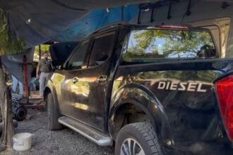 Descubren centro de acopio de vehículos robados en San Bernardo