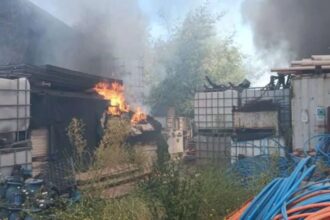 Evacuación en Villa San Ramón: incendio forestal activa mensaje de emergencia