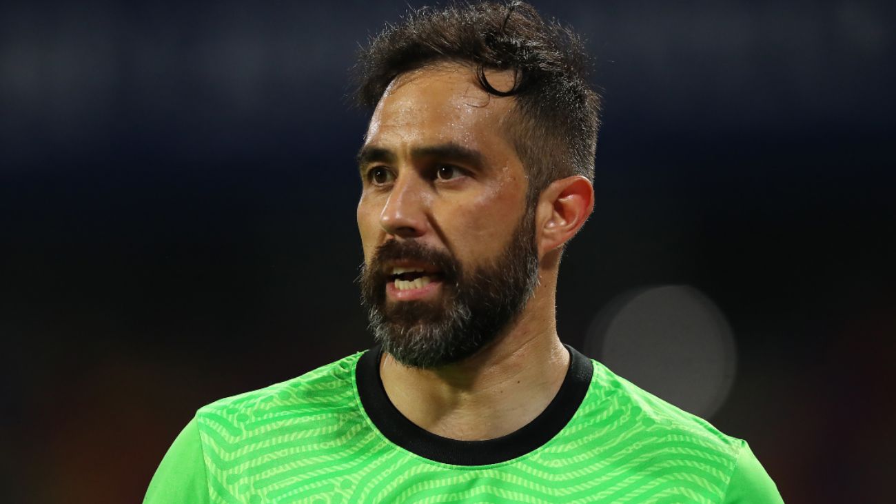 Claudio Bravo sufre segundo robo del mes: botín millonario de zapatillas Claudio Bravo sufre segundo robo del mes: botín millonario de zapatillas
