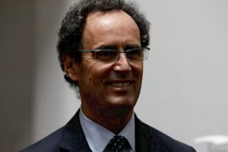Juan Carlos de la Llera elegido nuevo rector de la UC Chile
