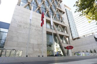 Municipio de Las Condes investiga corrupción en Salud y Educación