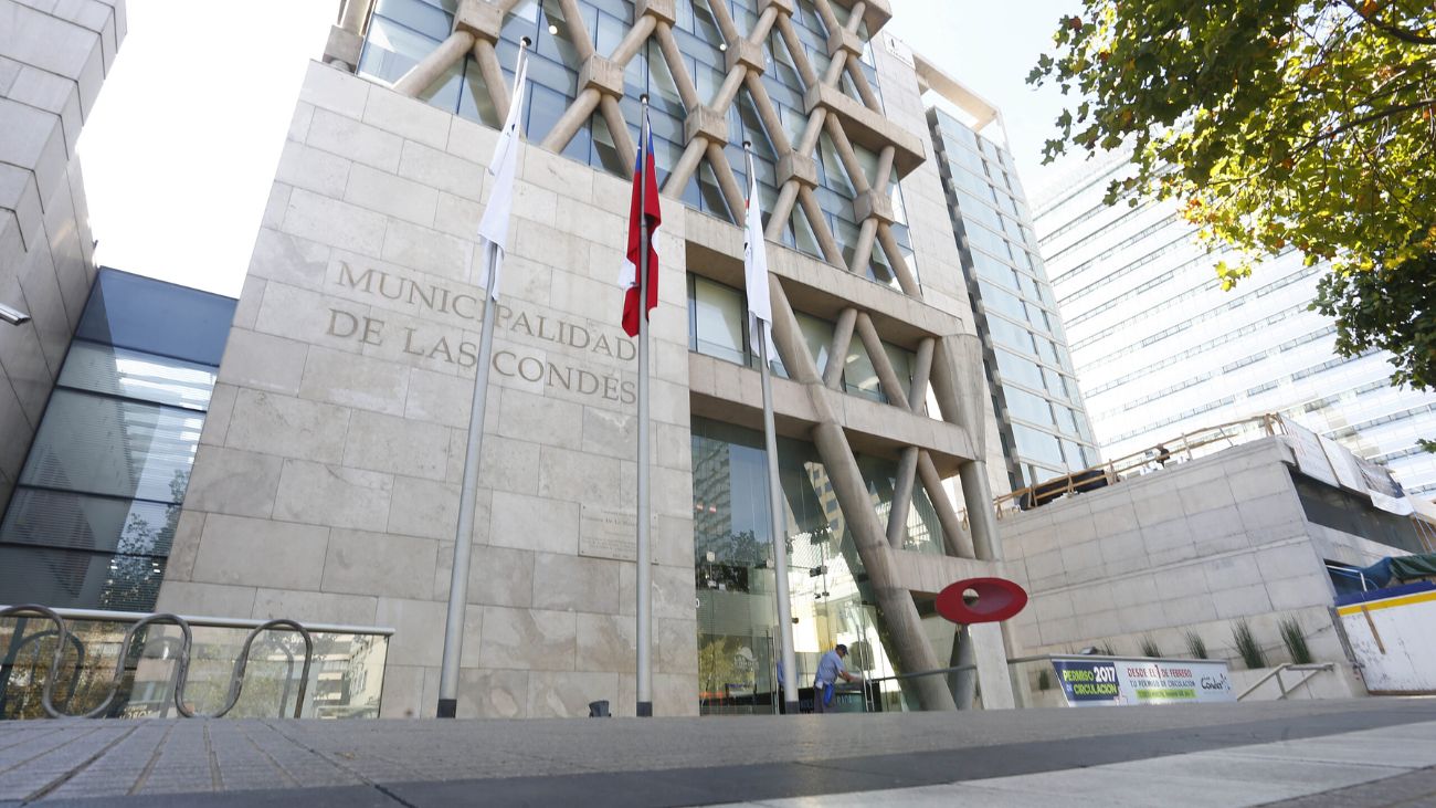Municipio de Las Condes investiga corrupción en Salud y Educación Municipio de Las Condes investiga corrupción en Salud y Educación