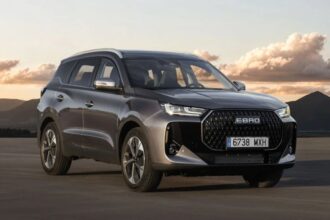 EBRO presenta su nuevo SUV S700 y anuncia planes de expansión