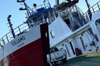 Reparación de la barcaza Cullamó concluirá en febrero tras accidente