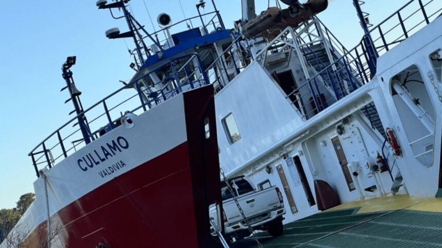 Reparación de la barcaza Cullamó concluirá en febrero tras accidente
