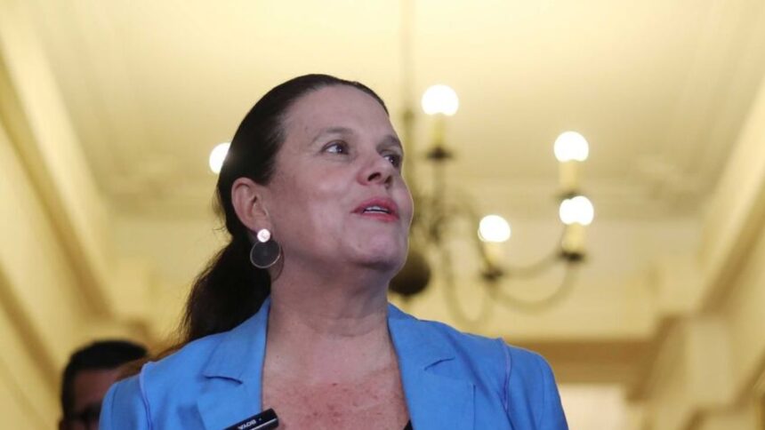 Pago de fianza asegura requerimiento contra ministra de Defensa: consecuencias graves