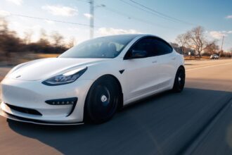 ¿Cuánto Cuesta un Auto Tesla en Chile? Modelos, Precios y Más