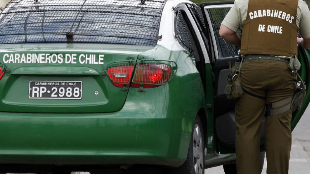 Robo con violencia en mall de Estación Central: turbazo de diez delincuentes Robo con violencia en mall de Estación Central: turbazo de diez delincuentes