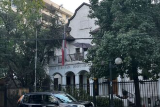 Intento de robo en sede UDI en Providencia: individuo huye sin botín