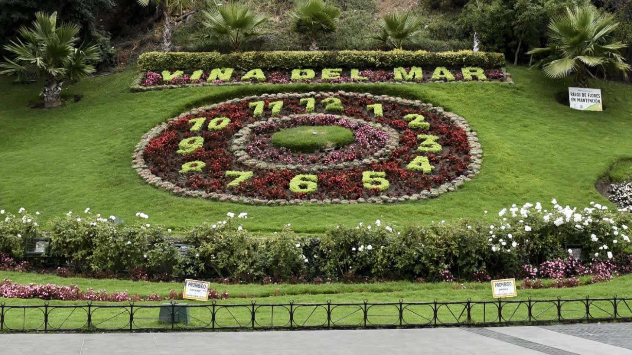 Vándalos dañan reloj de flores en Viña del Mar: $8 millones perdidos Vándalos dañan reloj de flores en Viña del Mar: $8 millones perdidos