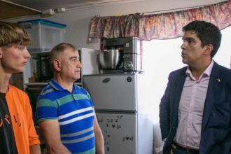 Joven ucraniano de San Pedro de la Paz recibe residencia temporal