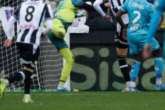 Violenta emboscada de ultras del Udinese a hinchas del Venecia