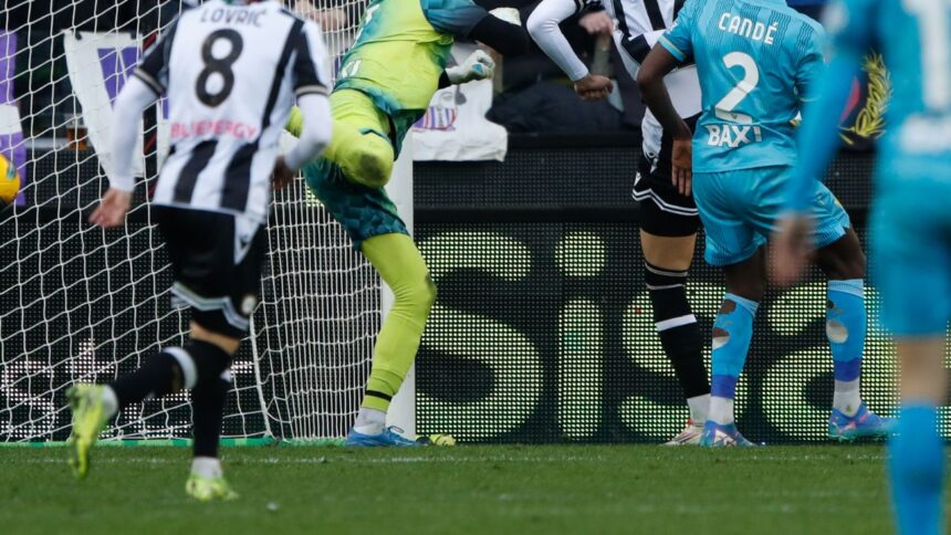 Violenta emboscada de ultras del Udinese a hinchas del Venecia