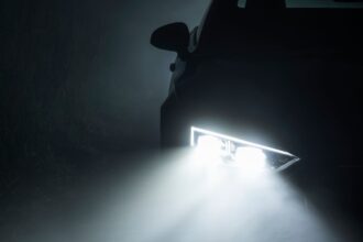 Multas por Conducir sin Luces en Chile: Horarios Vehiculares Obligatorios