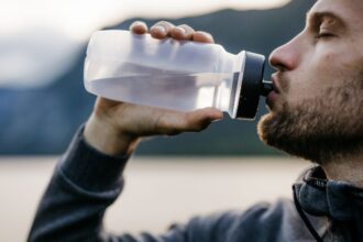 Síntomas y Prevención de la Deshidratación: Consejos Cruciales para tu Salud