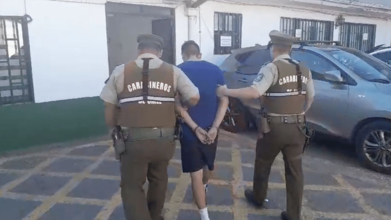 Reo fugado de cárcel de Puente Alto recapturado rápidamente por Carabineros Reo fugado de cárcel de Puente Alto recapturado rápidamente por Carabineros