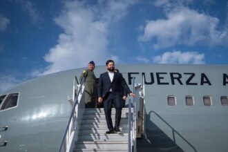 Gabriel Boric fortalece lazos con Uruguay en su primera visita oficial
