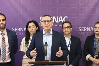 Acuerdo Enel-Sernac: Compensaciones por cortes de luz beneficiarán a 800 mil hogares