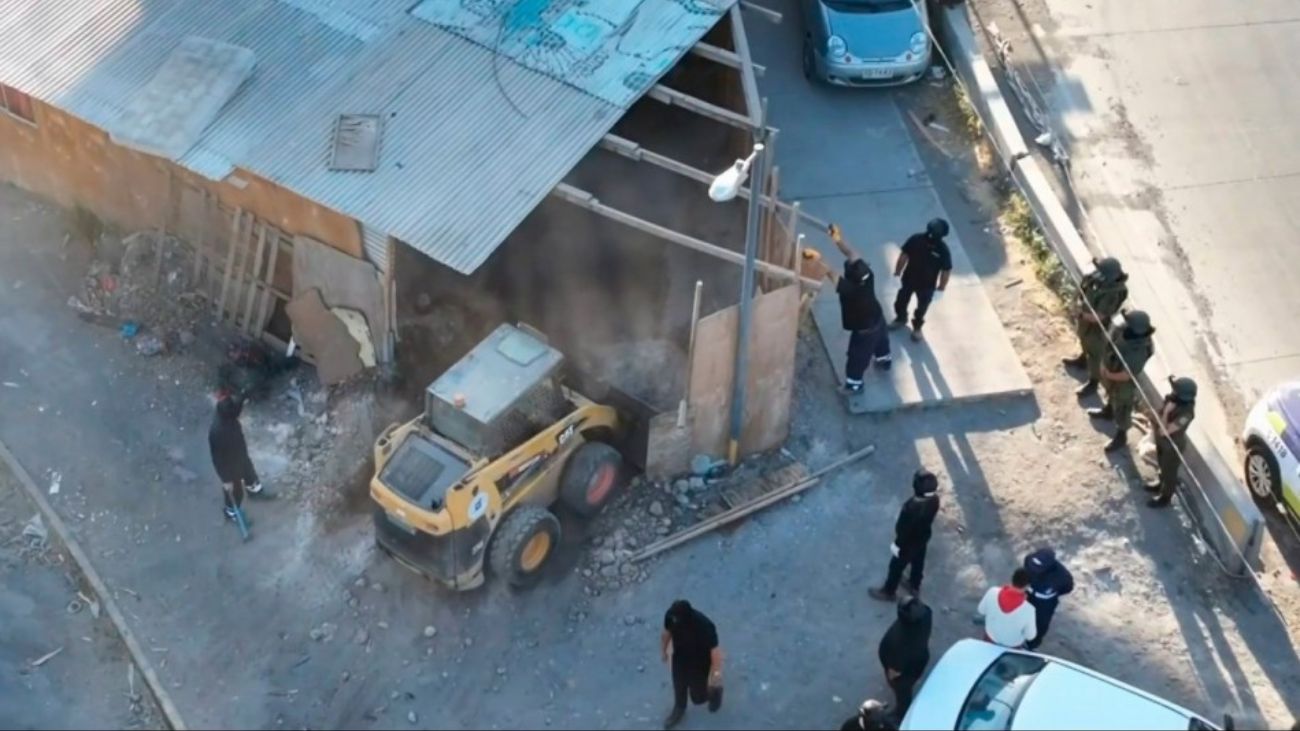 Operativo en Maipú: Demolición de campamentos y fiscalización migratoria Operativo en Maipú: Demolición de campamentos y fiscalización migratoria