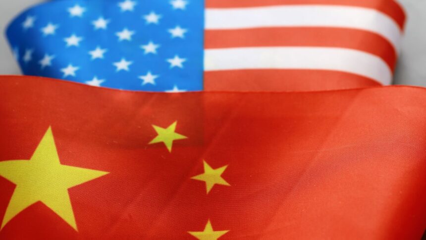 China impone aranceles del 15% al gas natural licuado de EE.UU