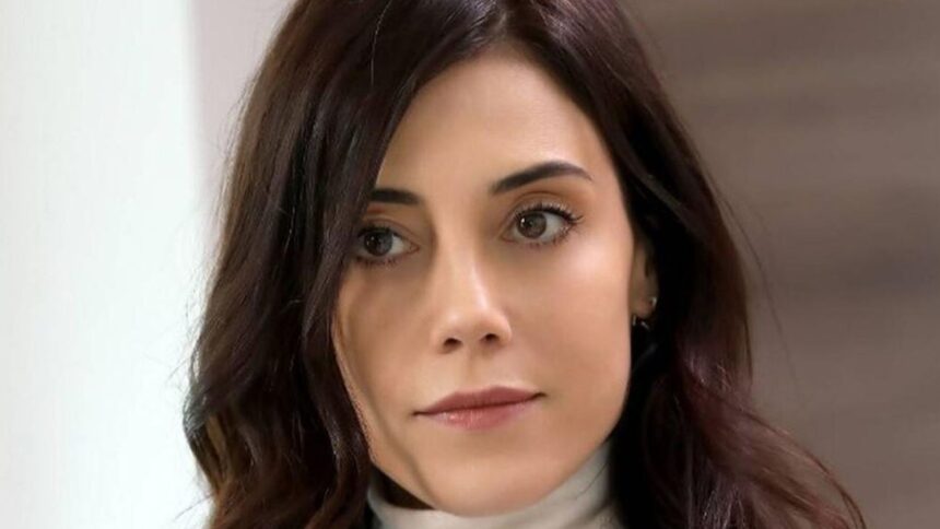 Cansu Dere se enamora de Chile y promociona vuelo directo