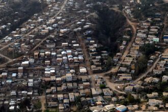Reclaman errores en pagos de bonos de acogida por megaincendio
