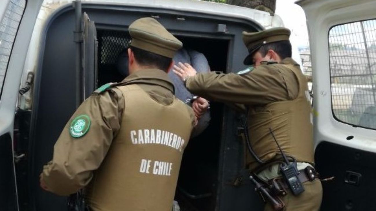 Carabineros de Valparaíso desarticulan banda delictiva conformada por menores de edad Carabineros de Valparaíso desarticulan banda delictiva conformada por menores de edad