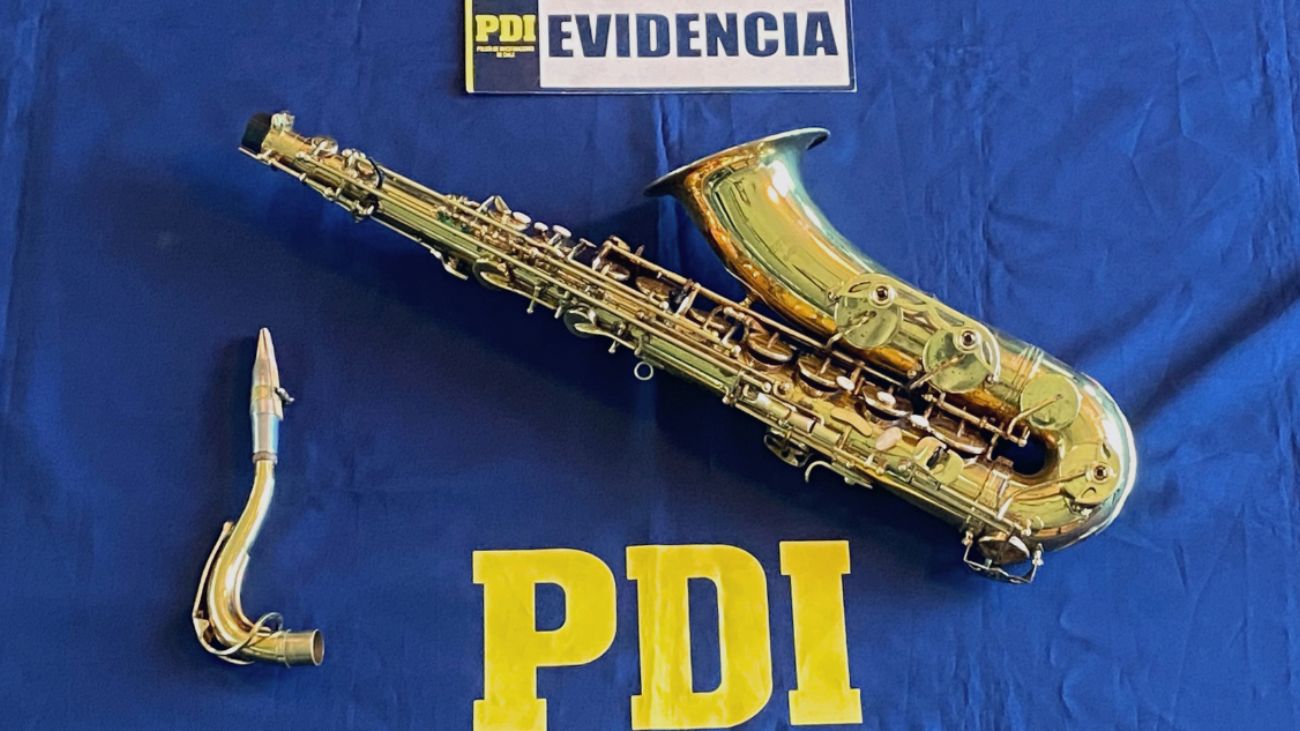 PDI recupera saxofón robado en Valparaíso tras robo con violencia PDI recupera saxofón robado en Valparaíso tras robo con violencia